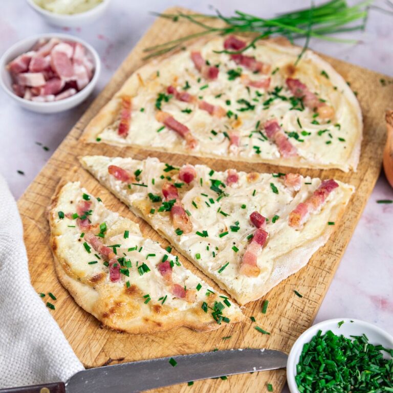 Flammkuchen einfach selber machen - das Grundrezept