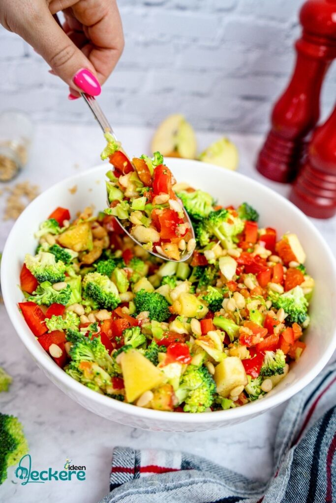 Brokkoli-Apfel-Salat Rezept