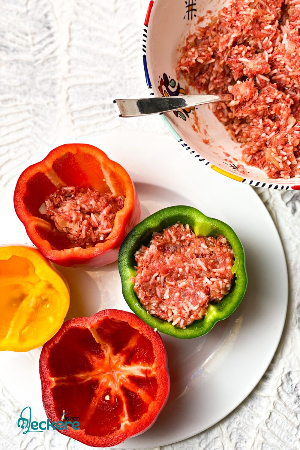 Gefüllte Paprika mit Reis und Hackfleisch - Leckere Ideen